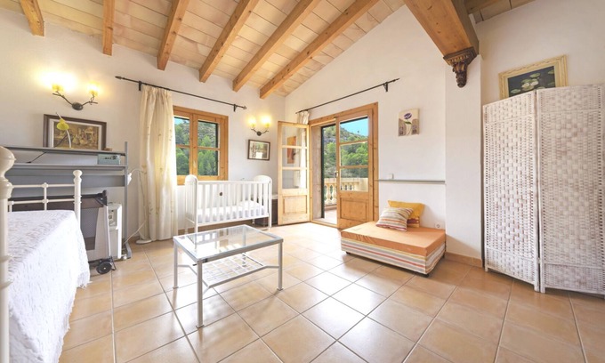 Andraitx Casa | BeOnHolidays Can Perxota