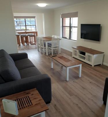 Emu Bay Casa | Berds Nest
