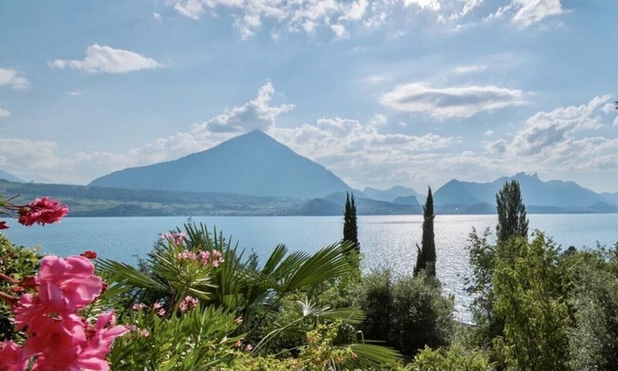 Merligen Casa | Berg- und Seepanorama im Berner Oberland Schweiz