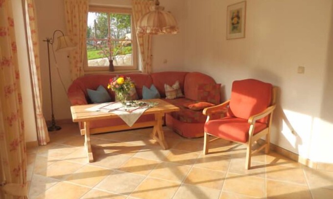 Anger Apartamento | Bergblick94m², EG, 2 Schlafzimmer, Sat-tv, Terrasse, Max. 4 Personen