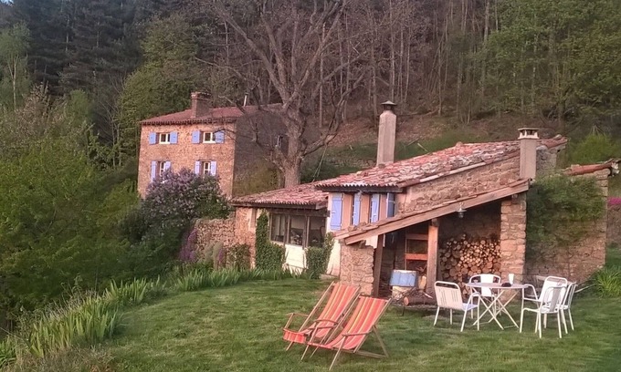 Satillieu Casa | Bergerie Rustique, Vue, Brasero et Four à Pain