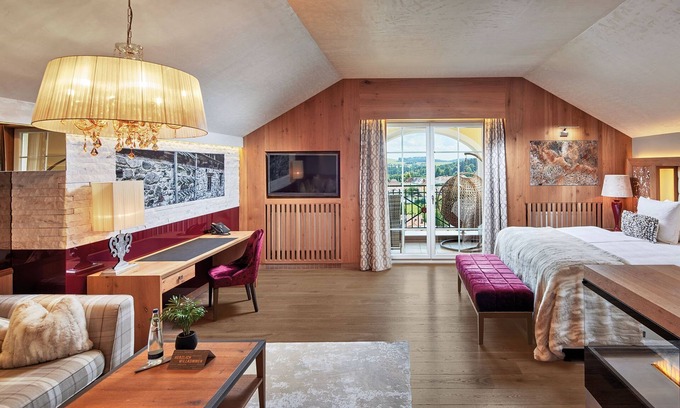 Roehrnbach Casa | SUITE FAMILIAR BERGFEUER - Hotel Jagdhof GmbH