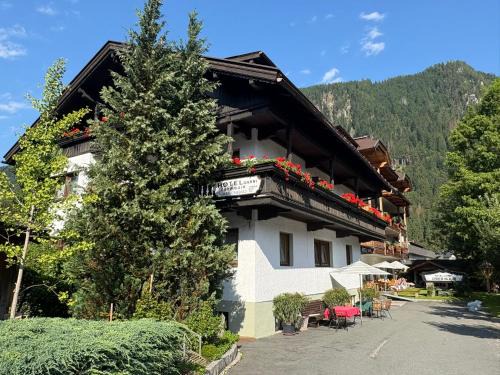 Mayrhofen Casa | Bergsteiger-Zimmer Pension Obermair