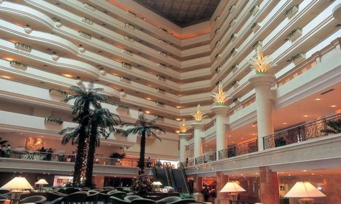 Central District Hotel | Berjaya Waterfront Hotel
