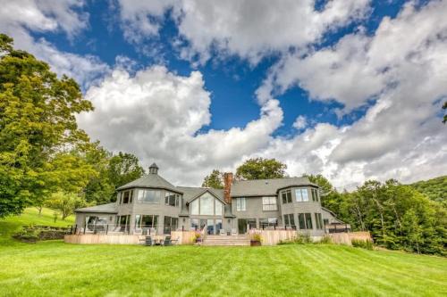 Williamstown Casa | Berkshire Vacation Rentals: The Brookman: Renovated 6000 SF Estate On 40 Acres