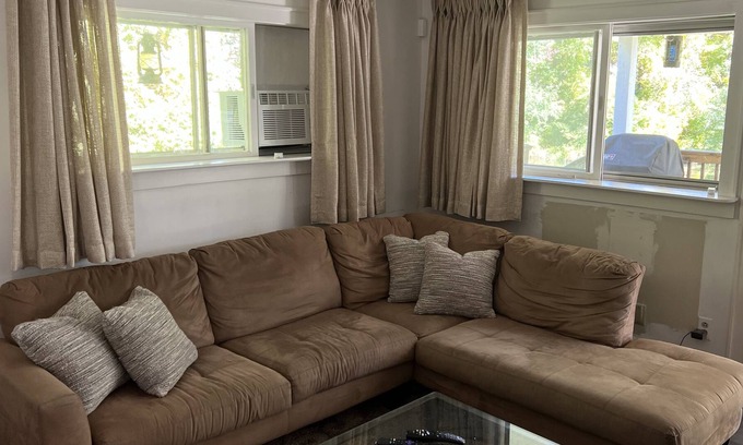 Richmond Casa | Berkshire Winter and Summer Getaway
