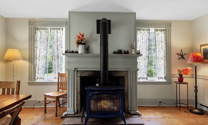Great Barrington Casa | Berkshires Family Inn – For Getaways & Big Groups! Walkable to Butternut!