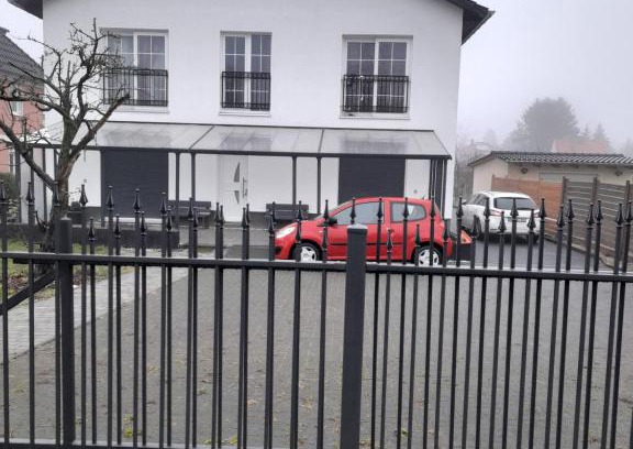 Schoenefeld Apartamento | Berlin - Schönefeld grüne Wohnung