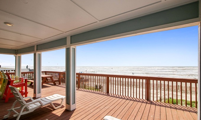 Bermuda Beach Casa | Bermuda Beachfront | Steps from Sand + Surf!