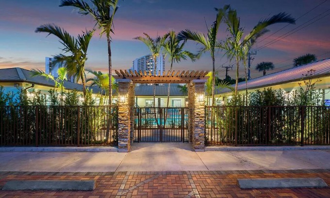 Singer Island Apartamento | Bermuda Bungalows (Tropical Island Getaway)