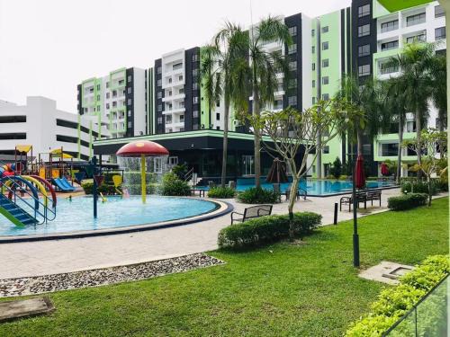 Kampung Kuala Pari Apartamento | Bern's Homestay Manhattan Condo, Ipoh-GROUND FLOOR, POOLSIDE, FREE PARKING and WiFi
