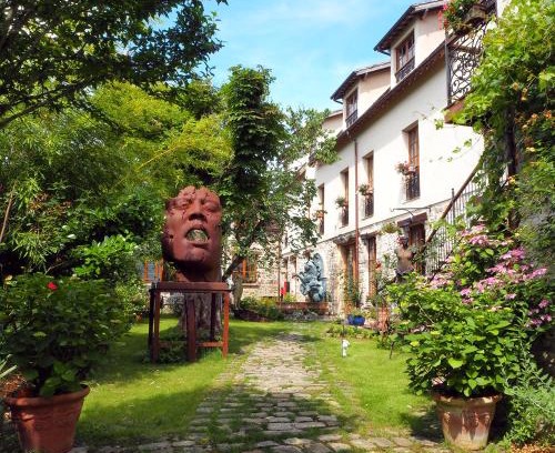 Barbizon Cama Y Desayuno | Besharat Gallery & Museum