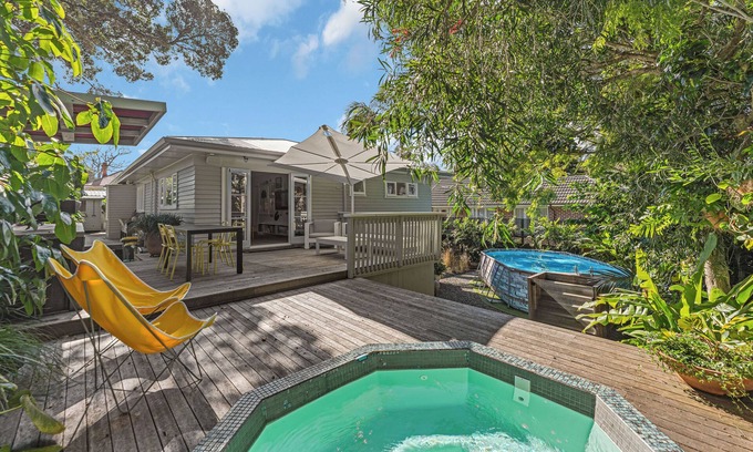 Devonport Casa | Bespoke Stays - Sunlit Home in Devonport