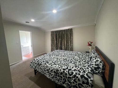 Flat Bush Casa | Best aboard on Chapel Road