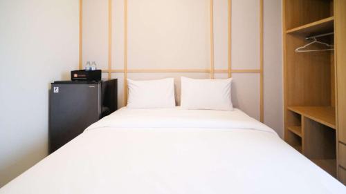 Sidoarjo Apartamento | Best Choice and Strategic Location Studio at Apartment Suncity Residence By Travelio