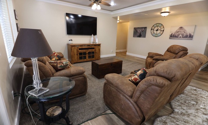 Nephi Casa | Best Family place to stay in Nephi, UT - Up to 6 Guests -- Basement Apartment