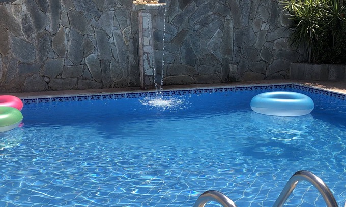 Vilas do Atlantico Casa | Mejor casa Temporada 5/4 (2suítes) Aire cond, Playa, Piscina, Diversión e Internet