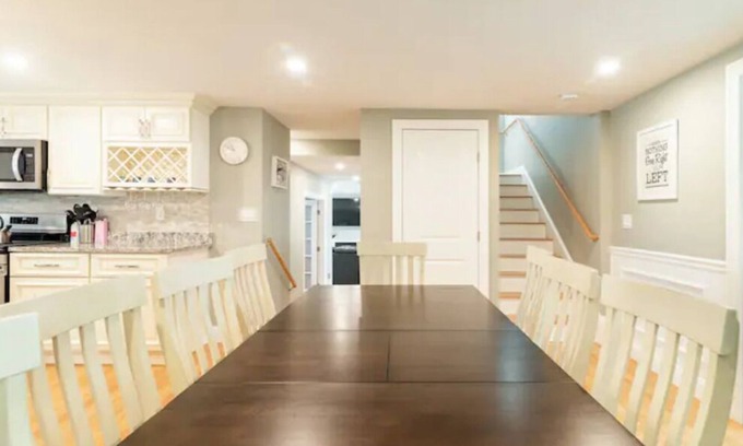 North Dartmouth Casa | Holiday/Reunion/Birthday/Anniversary/Nothing!/Sleeps 12. Private. Pristine. 5*!
