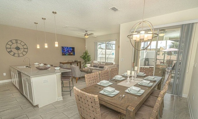 Campbell Casa | BeSt LoCaTiOn! 4Bd/3Bt w/pool 10min Disney-Orlando