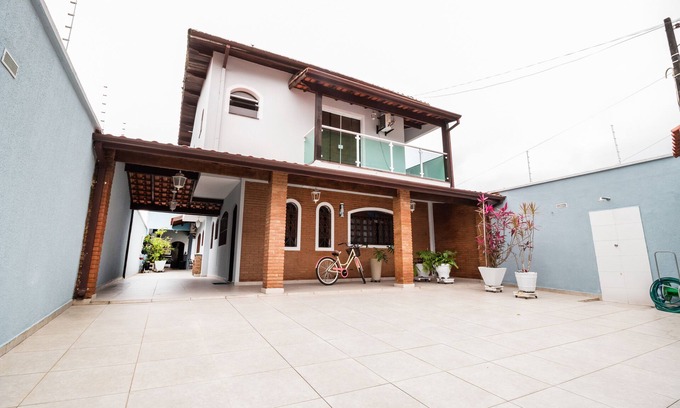 Centro Casa | La mejor ubicación en Caraguá con piscina - 5 dormitorios - Hasta 20 personas