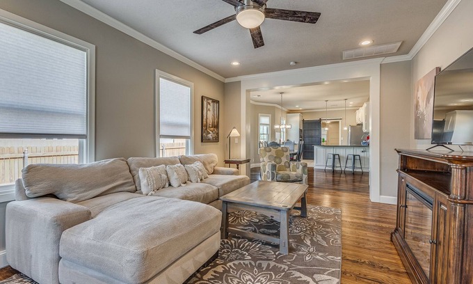 Central Oklahoma City Casa | Best location in heart of OKC! Willow Tree Retreat
