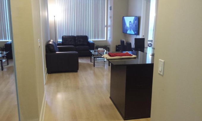 Downtown Mississauga Apartamento | BEST LOCATION/SPECTACULAR VIEW 2 BEDROOMS FURNISHED CONDO S/L RENT