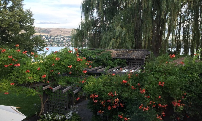 Vernon Casa | Best lot on the lake