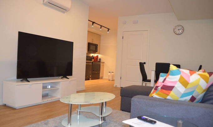 Fort Gary Condominio | Best, Luxury & exquisite one-bedroom condominium unit @ Bridgwater