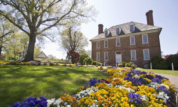 Berkeley Condominio | Histórico Powhatan: el mejor complejo colonial para Williamsburg y Busch Gardens