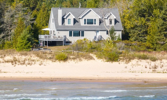 Baileys Harbor Casa | ¡Playa de arena para 14 en el lago Michigan!