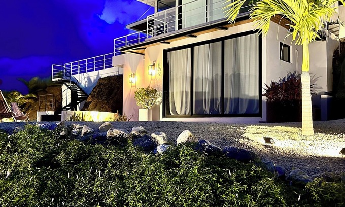 Marbella Casa | Best sunset view in Marbella, pool side!
