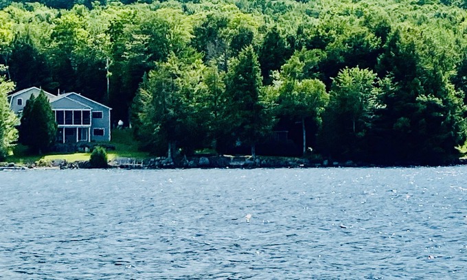 Otis Casa | Best Vacation Lake House