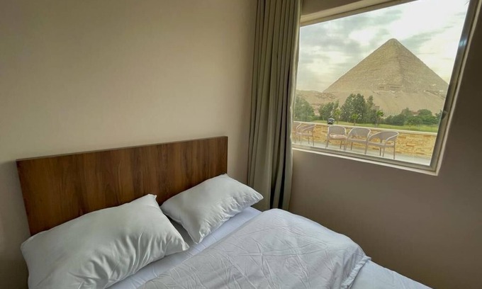 Al-'Umraniyah Apartamento | Best view directly to the great pyramids and golf garden