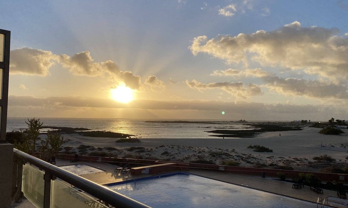 El Cotillo Apartamento | Best views & terrace at Marfolin beach resort