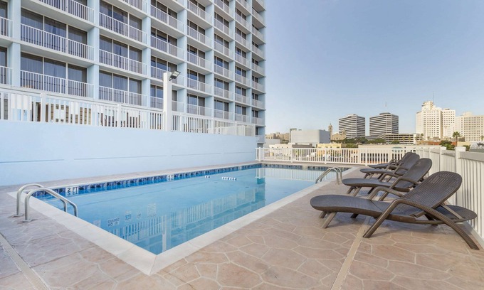Central City Hotel | Best Western Corpus Christi
