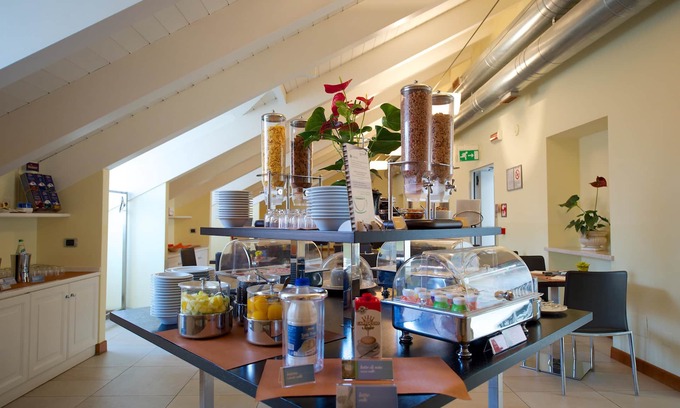 Historic Centre Hotel | Best Western Crystal Palace Hotel