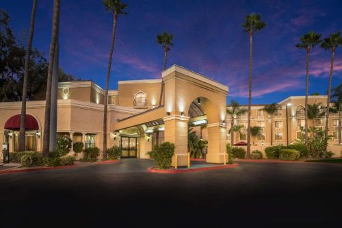 North Broadway Hotel | Best Western Escondido Hotel