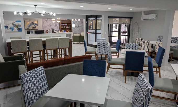 Greensboro Hotel | Baymont by Wyndham Greensboro/Coliseum