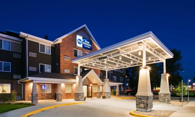 Grand Forks Hotel | Best Western Harvest Inn & Suites