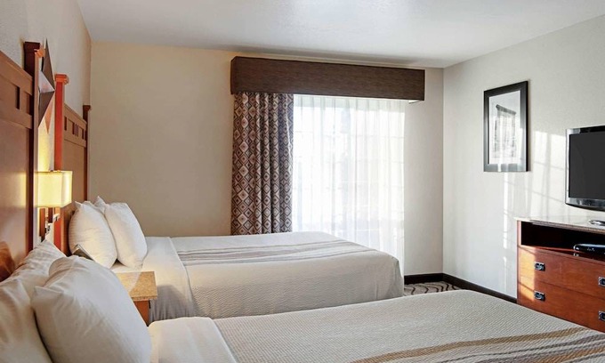 Great Falls Hotel | Best Western Plus Riverfront Hotel & Suites