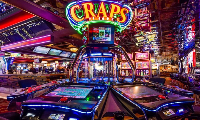 Las Vegas Strip Hotel | Best Western Plus Casino Royale - Center Strip