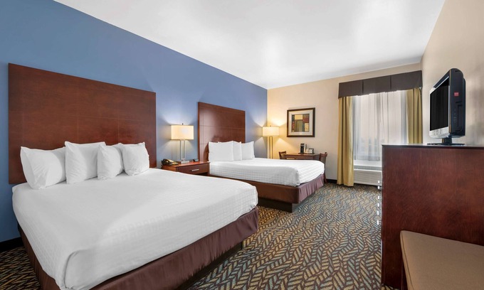 Brazil Hotel | Best Western Plus Covered Bridge Inn