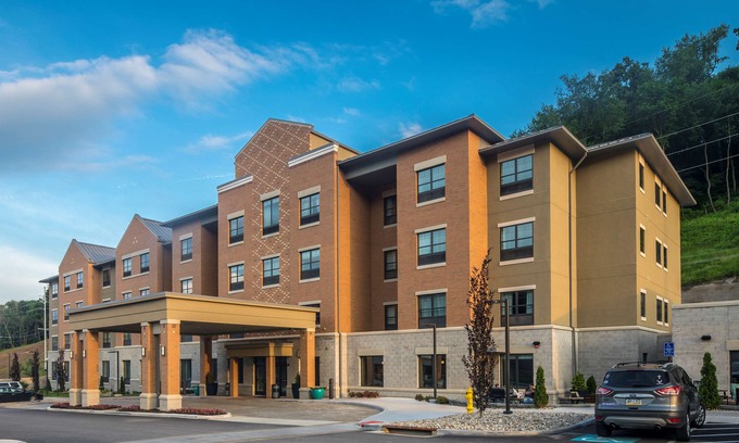 Steubenville Hotel | Best Western Plus Franciscan Square Inn & Suites Steubenville
