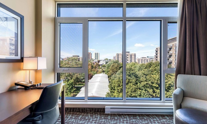 Quartier des Spectacles Hotel | Best Western Plus Hotel Montreal