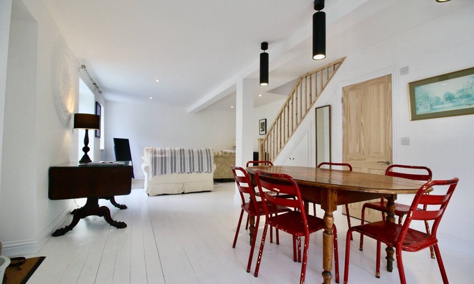 Seaford Cabaña | Betern Place - a houses that sleeps 5 guests in 3 bedrooms