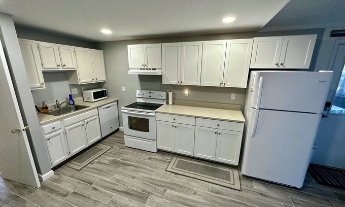 Bethany Beach Cabaña | Bethany Beach Cottage: Water Access, Outdoor Shower, Hammock.