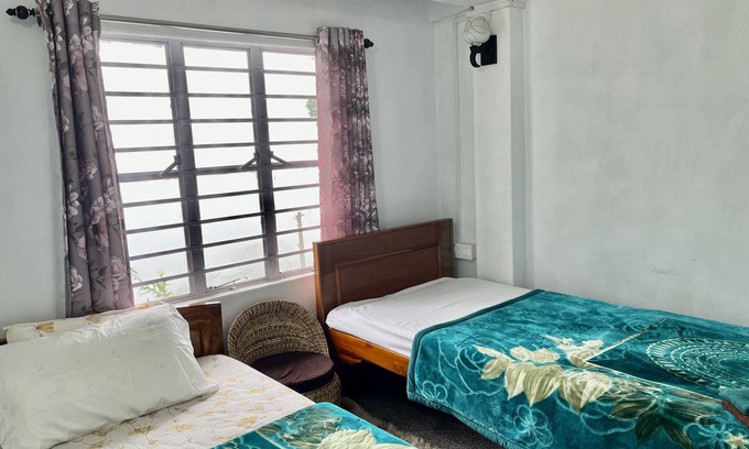 Karsiyang Cama Y Desayuno | Bethesda Dheem Homestay by Rekha Waiba.