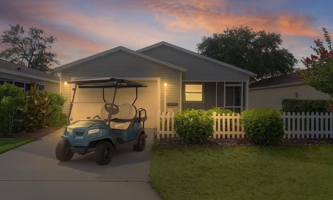 Alhambra Casa | BETTER THAN A 5 STAR HOTEL WITH GOLF CART IN THE VILLAGES TOTALLY REMODELED