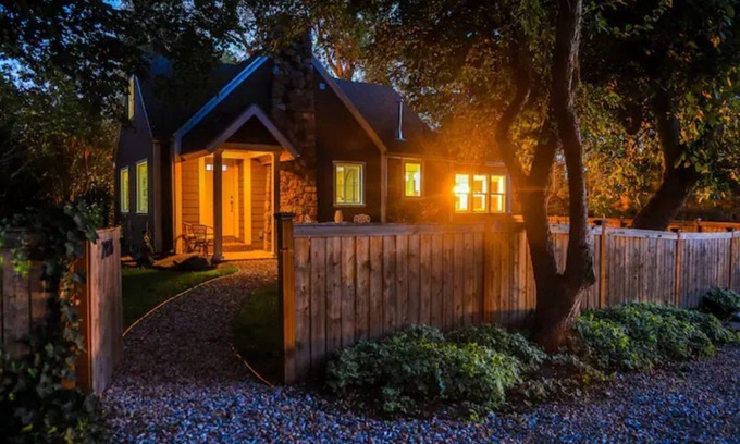 Holladay Casa | Bettie's Sweet Retreat!