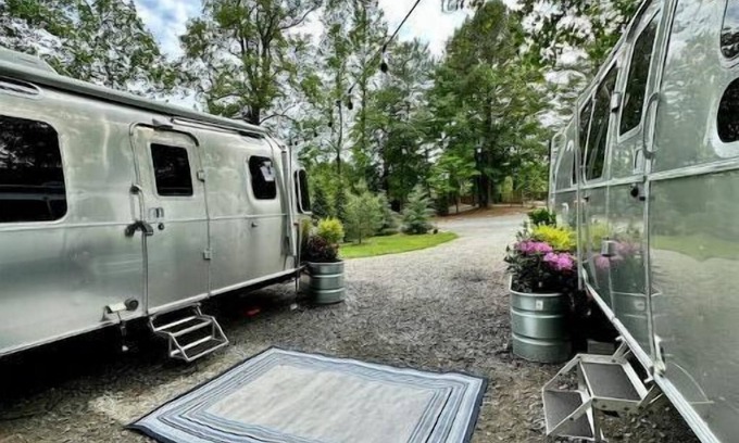 Pisgah Forest Casa | Betty & Flora the Airstreams